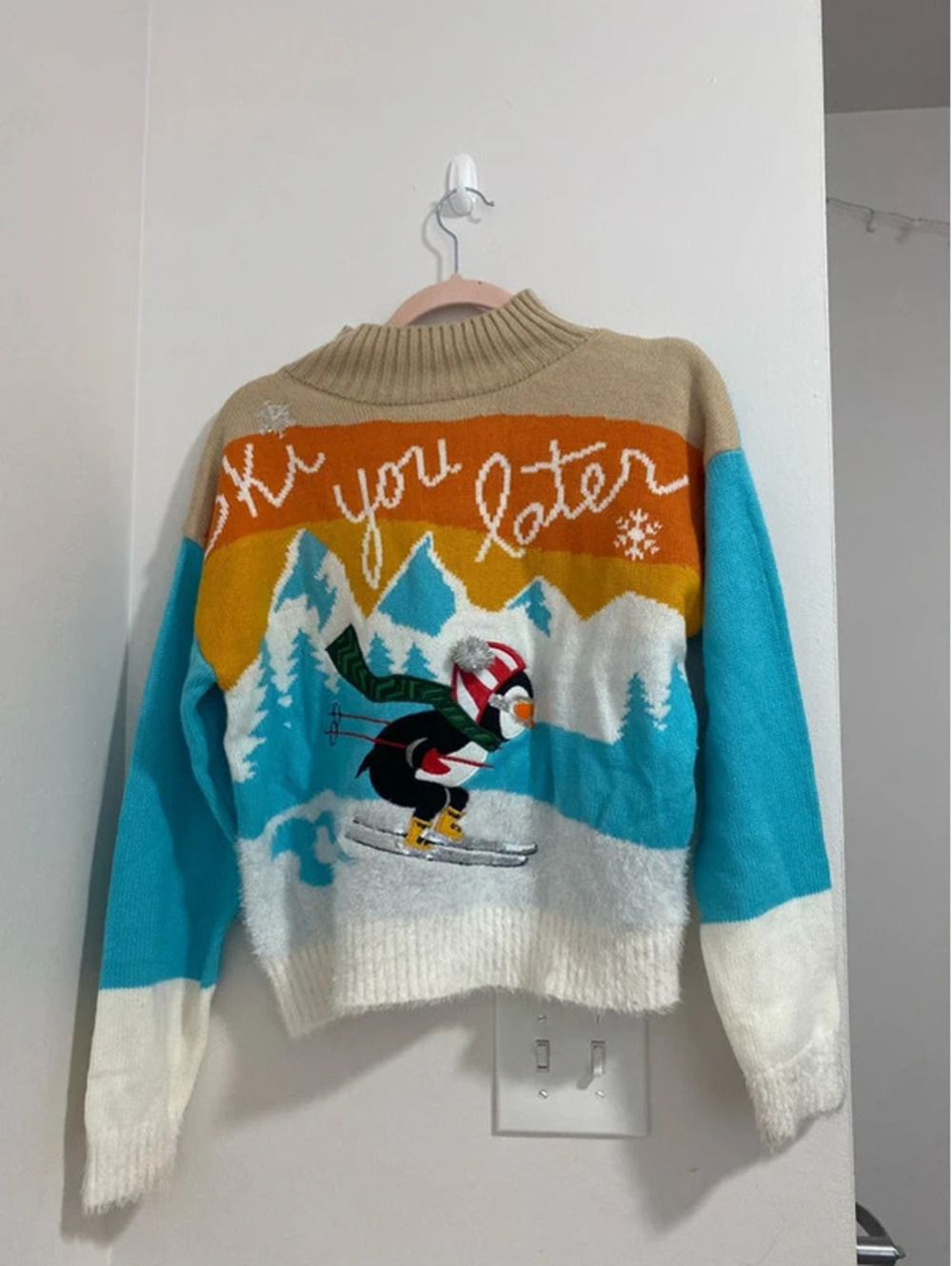 Major Label Group winter sweater - size medium